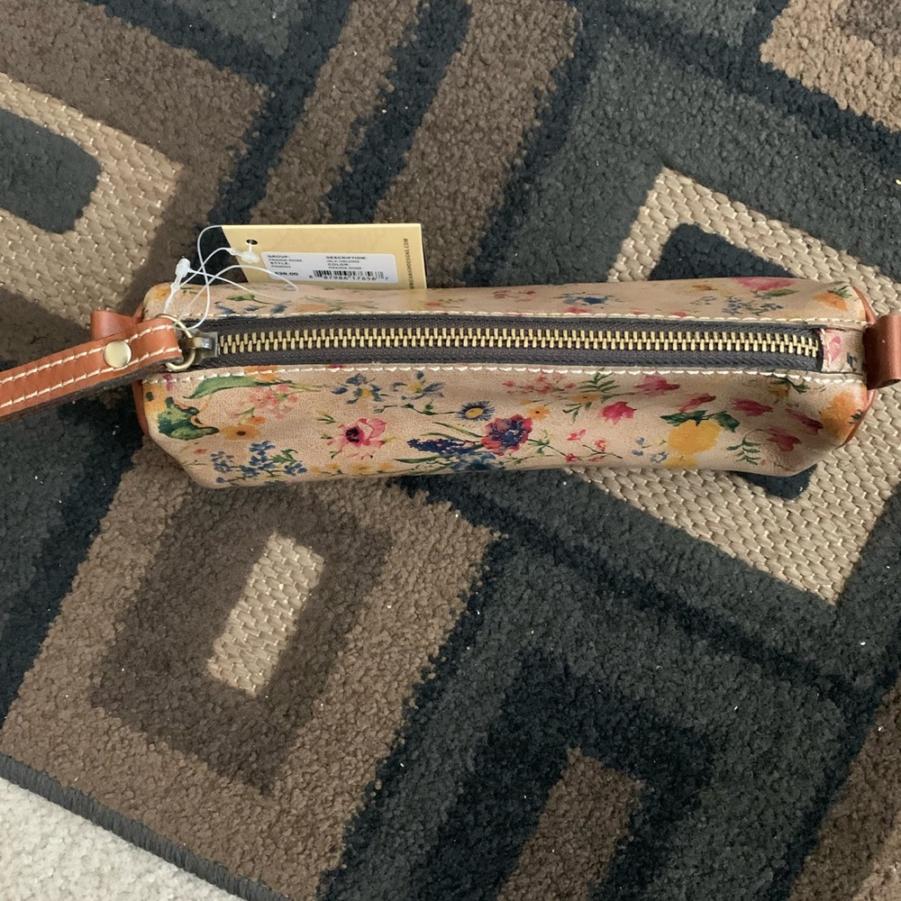 Patricia Nash brown flower wristlet
